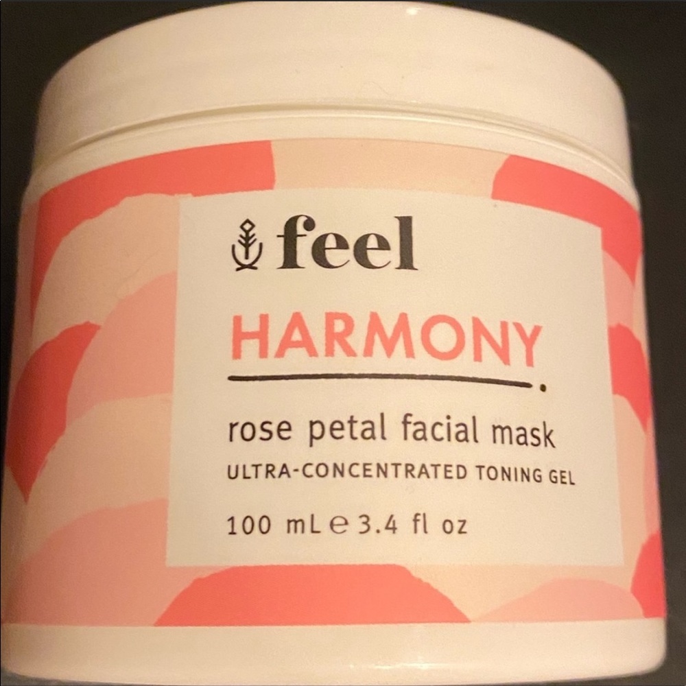 Feel Harmony rose Mask 🌸 BNIB Face-mask